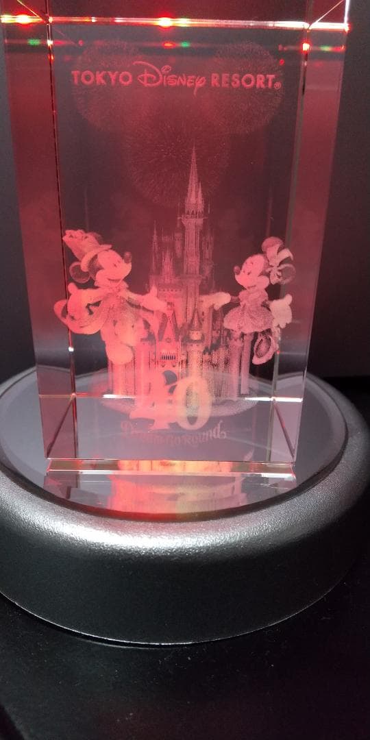 東京ディズニーランド40周年　記念　3Dキューブ　クリスタル　置物