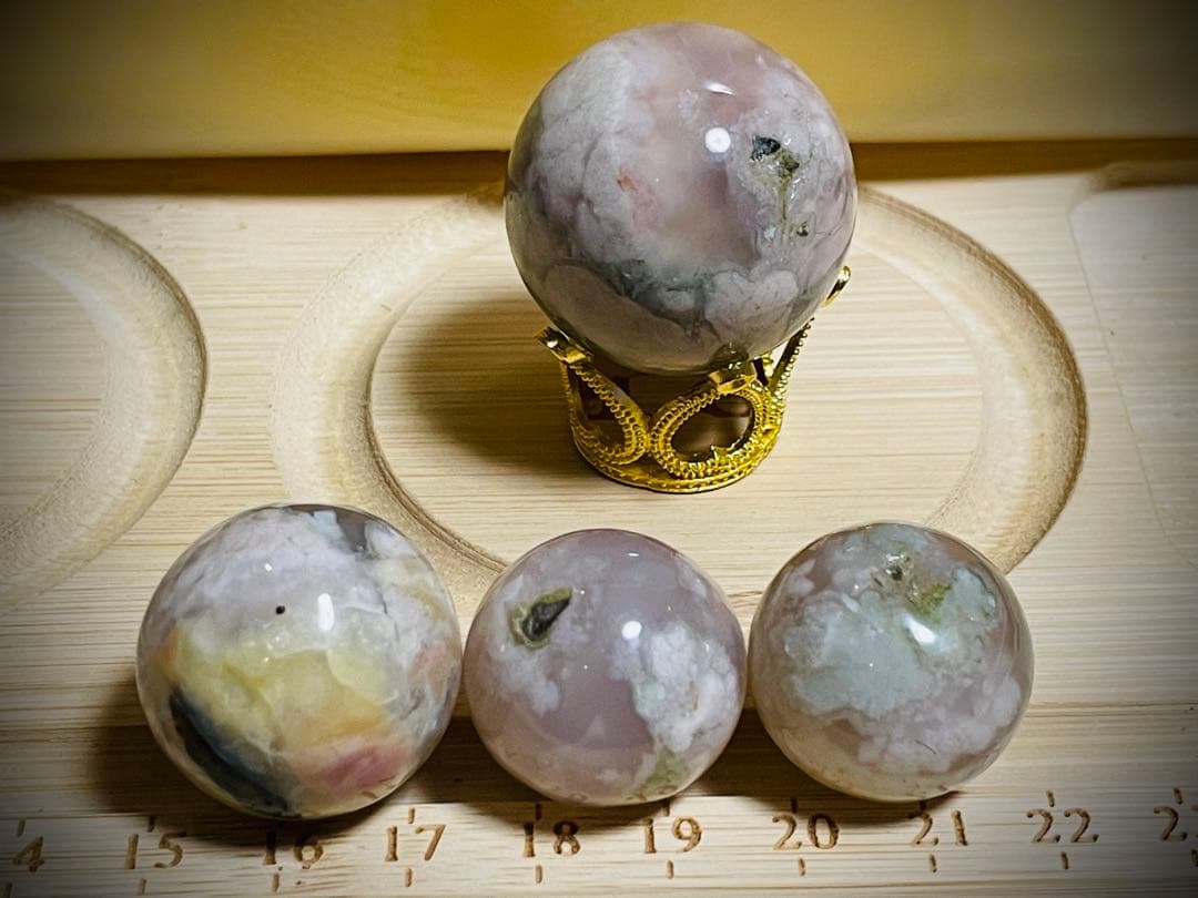 おまとめ価格♡グリーン桜瑪瑙スフィア4個セット - メルカリ