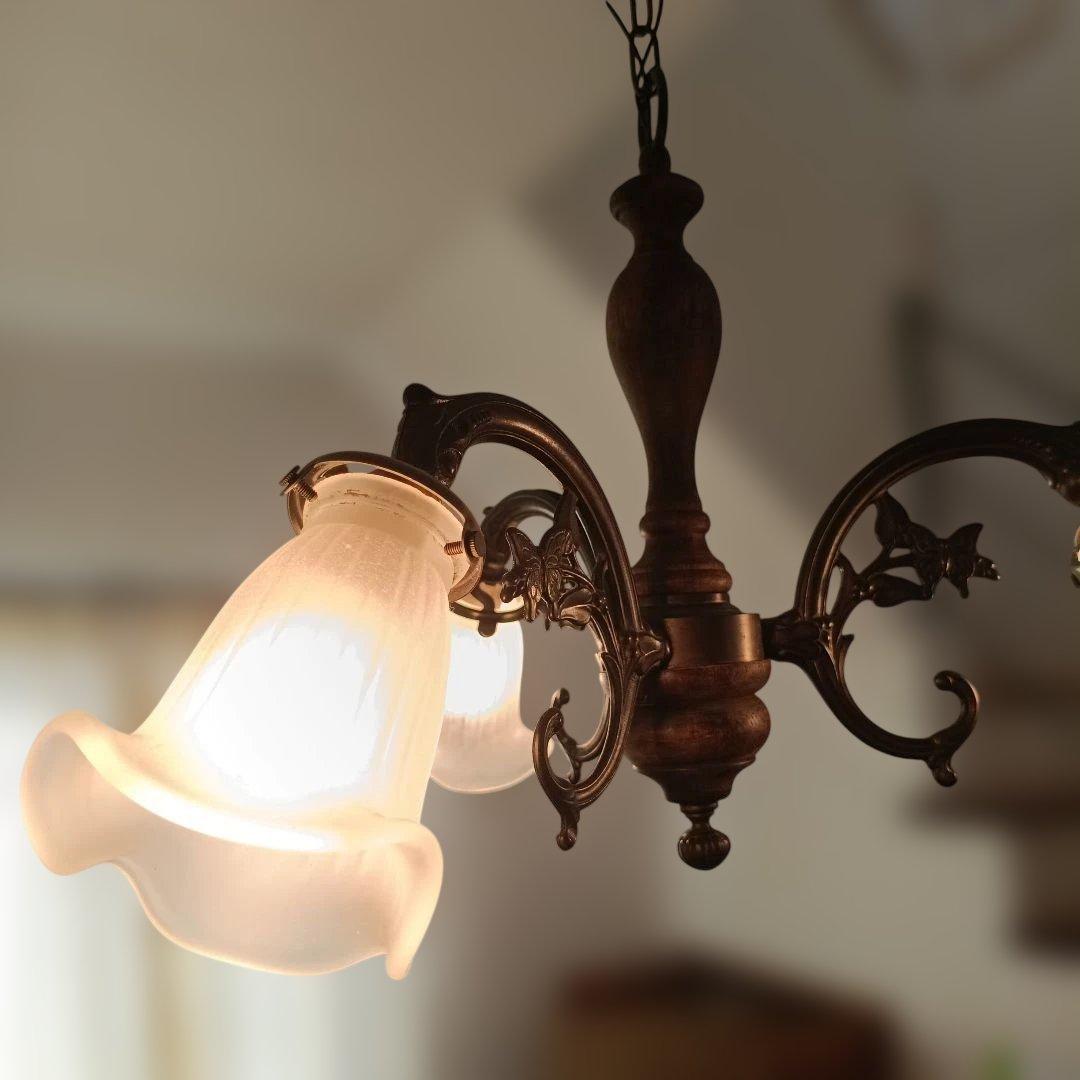 3灯シャンデリア照明　アンティーク調　 Sunyow サンヨウ