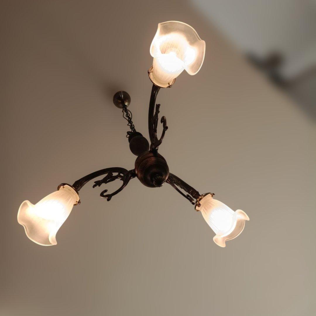 3灯シャンデリア照明　アンティーク調　 Sunyow サンヨウ