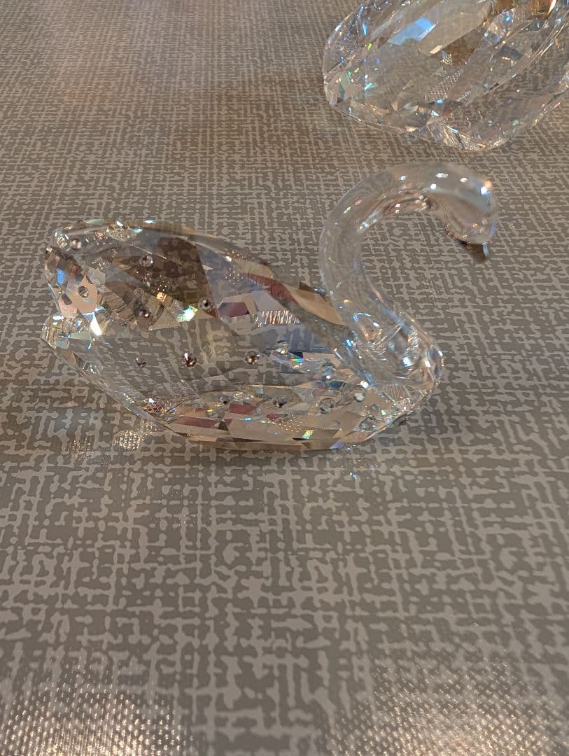 スワロフスキーのスワンの置物　スワロフスキーストーン付き