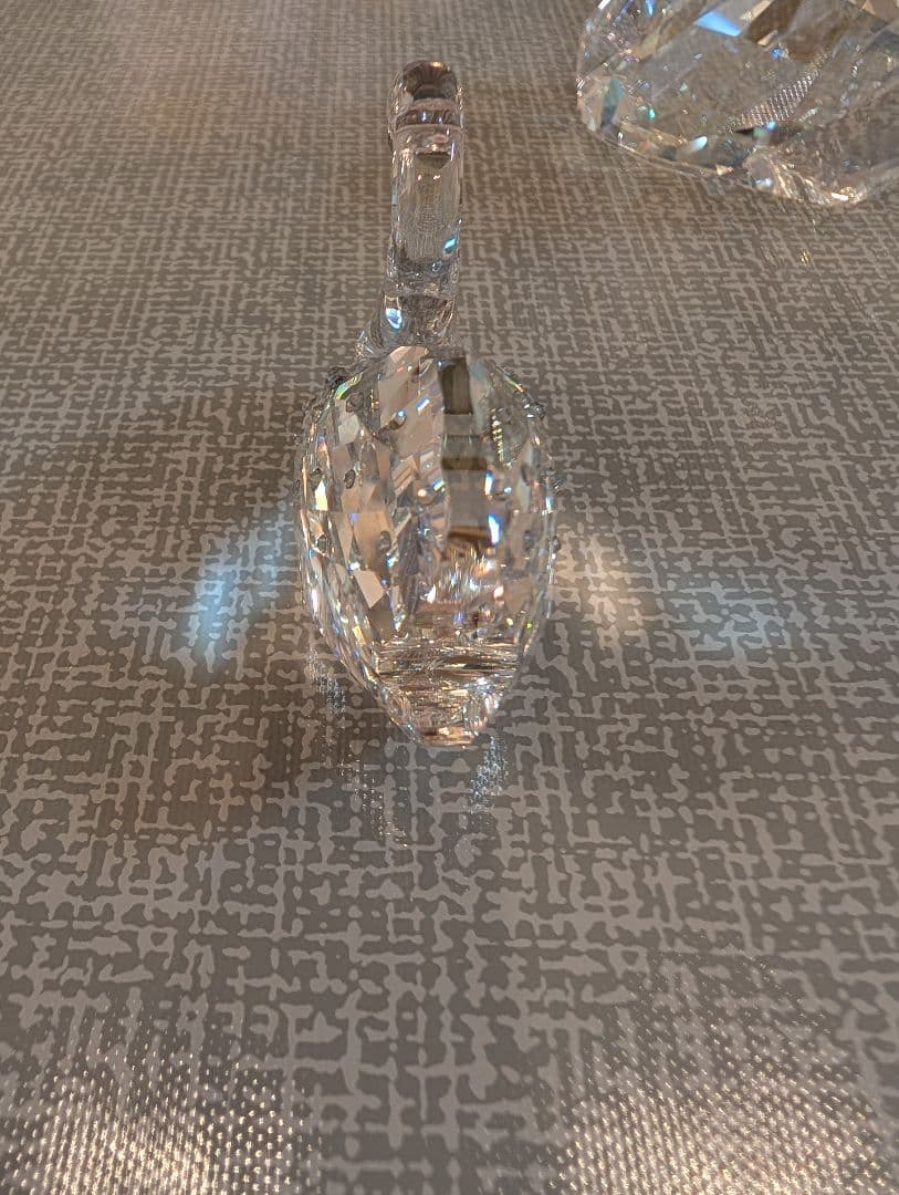 スワロフスキーのスワンの置物　スワロフスキーストーン付き