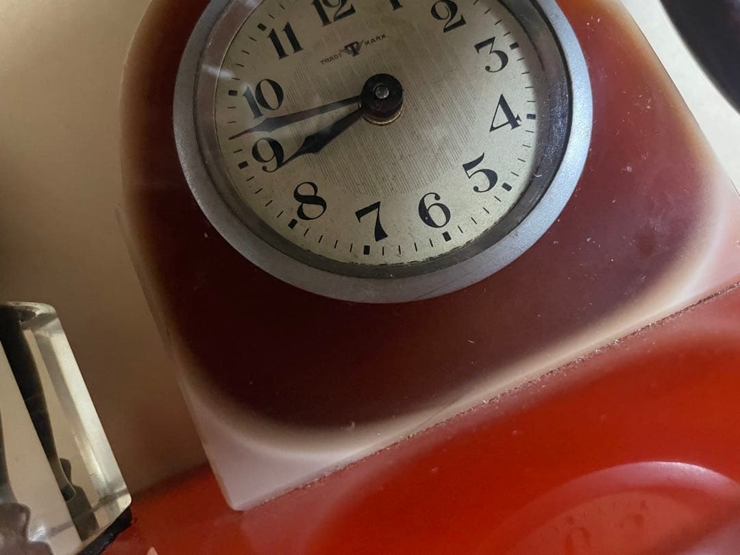 置き時計　中古　欠けあり