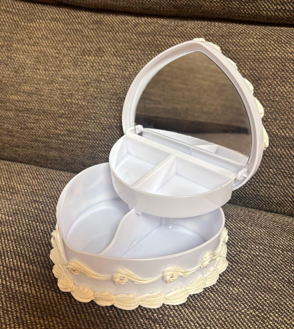 ハンドメイド　作家　作家様　ジュエリーボックス　ホイップデコ　犬　フェイクケーキ