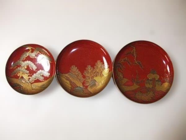 酒器 三ツ重揃 盃台 惣黒 金蒔絵 漆塗りの黒