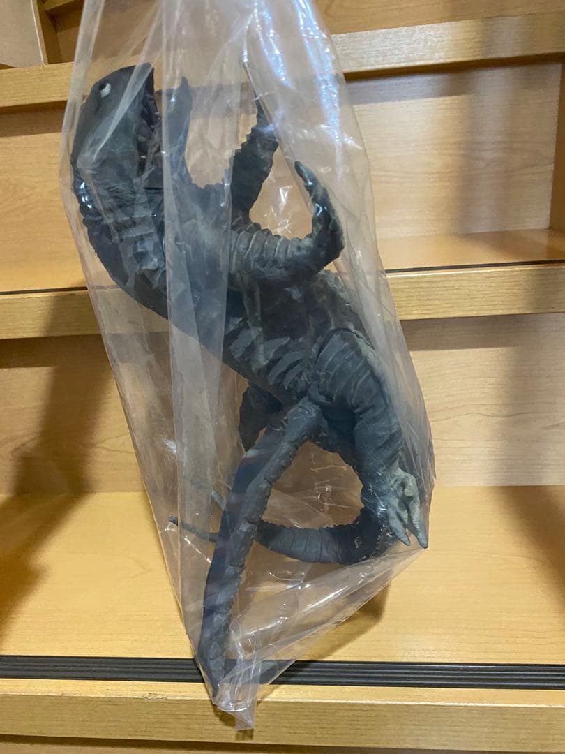 毒ガス怪獣ケムラー 500個限定 ccp ウルトラマン フィギュア