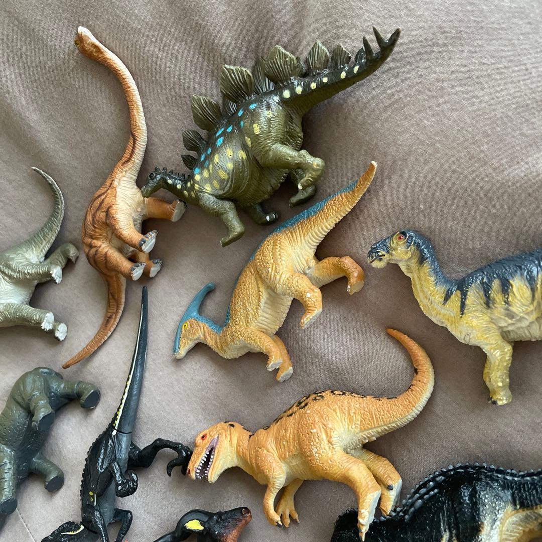 恐竜フィギュア 】