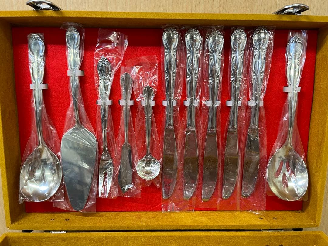 M405 未使用品 18-8ステンレス製洋食器 カトラリーセット 東栄美器