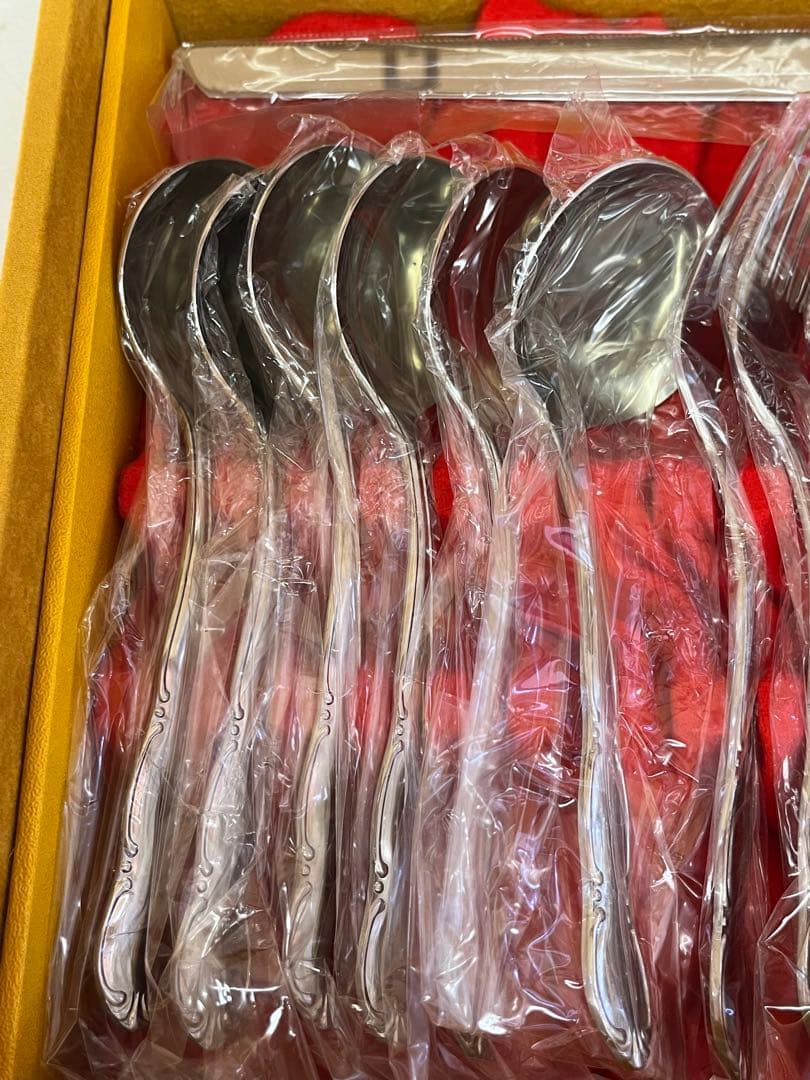 M405 未使用品 18-8ステンレス製洋食器 カトラリーセット 東栄美器