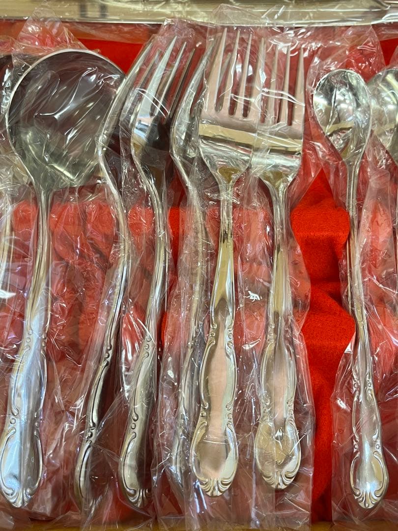 M405 未使用品 18-8ステンレス製洋食器 カトラリーセット 東栄美器