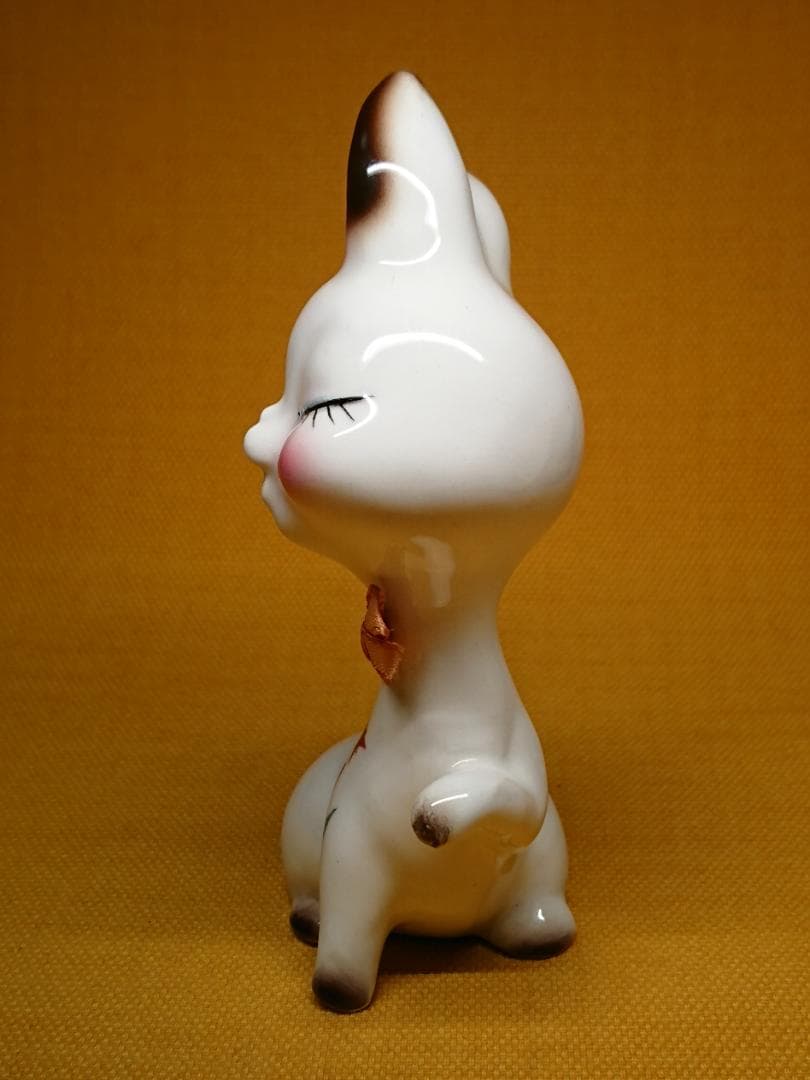 【美品】ウサギ　兎　白兎　陶器　置物　インテリア　工芸品　美術品　A1067