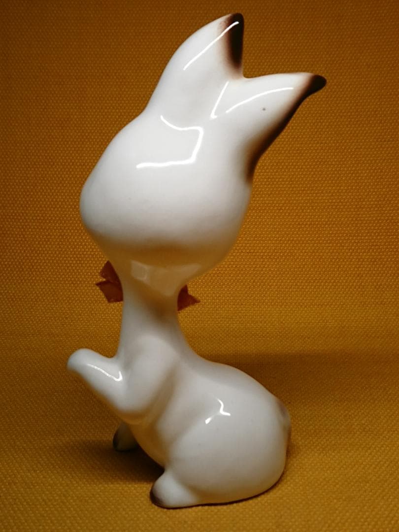 【美品】ウサギ　兎　白兎　陶器　置物　インテリア　工芸品　美術品　A1067