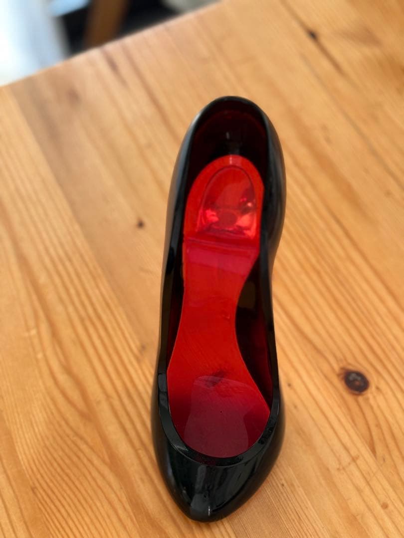 ルブタン＆パイパーコラボ ハイヒール 置物