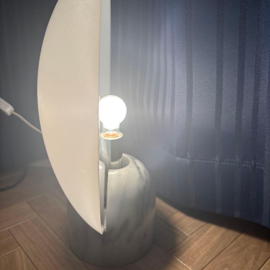 Conchiglia テーブルランプ　ヤマギワ　大理石