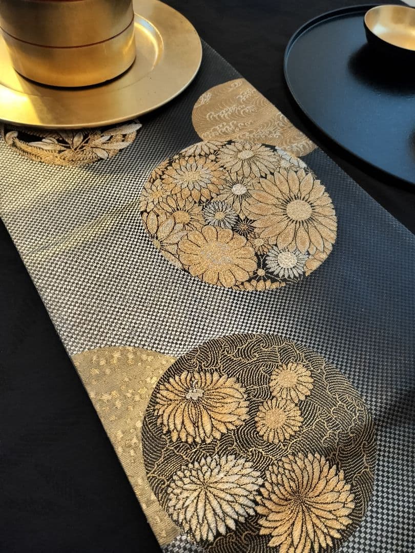 A949☆逸品‼️モダン‼️手毬模様‼️ひな祭り‼️テーブルランナー2m12cm