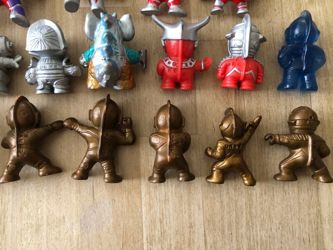ウルトラマン 怪獣 ミニフィギュア まとめ売り - メルカリ