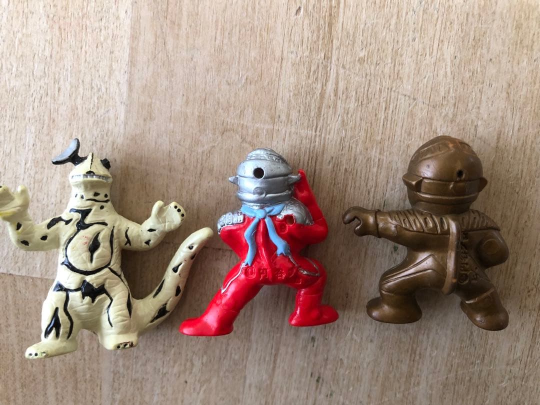 ウルトラマン 怪獣 ミニフィギュア まとめ売り - メルカリ
