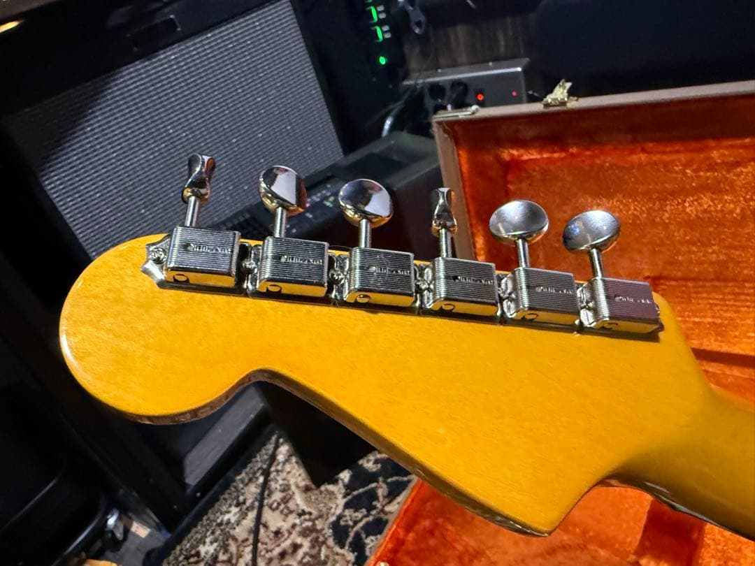 本日限定Fender American Vintage II ストラト