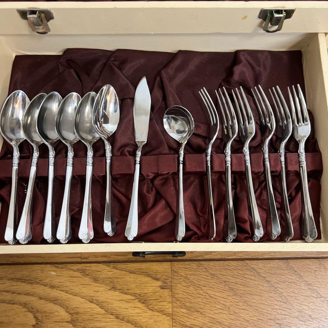 アズマテーブルウェア　18-10 ステンレススチール カトラリーセット