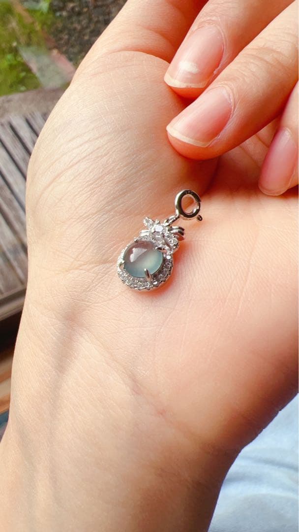 A貨天然本翡翠 ブルージェイダイト 青色 S925純銀ペンダント NGTC鑑定書