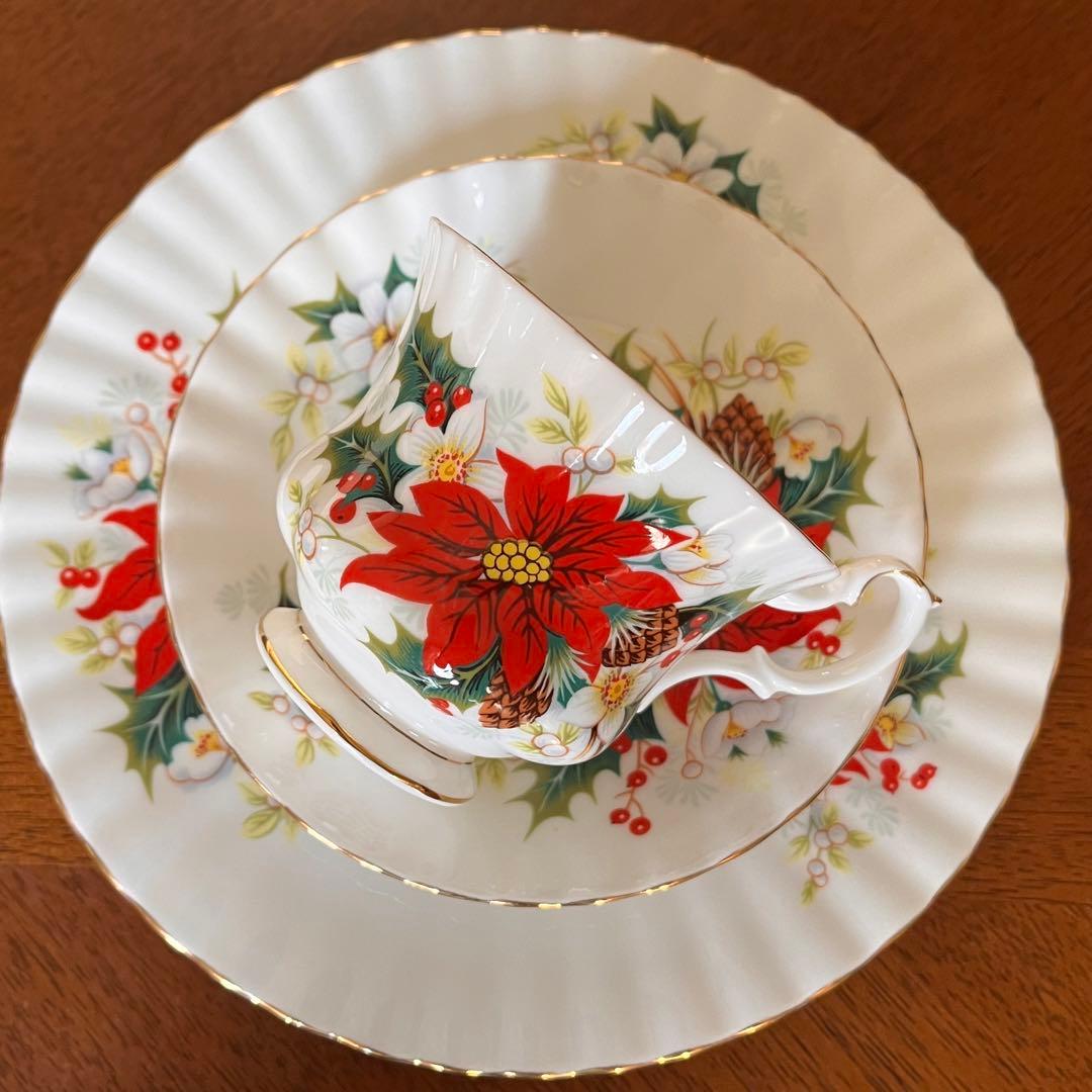 【レア美品】ロイヤルアルバート★ポインセチア★トリオペア（パターンA）