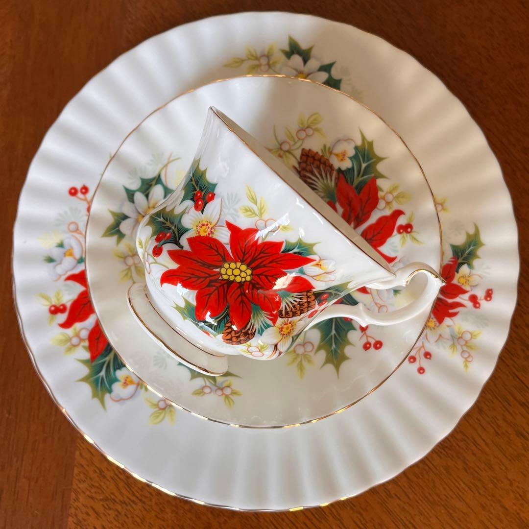 【レア美品】ロイヤルアルバート★ポインセチア★トリオペア（パターンA）