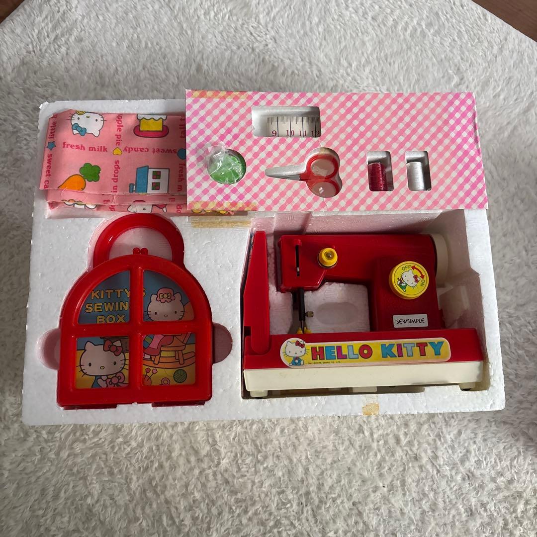 激レア HELLO KITTY おしゃれミシン