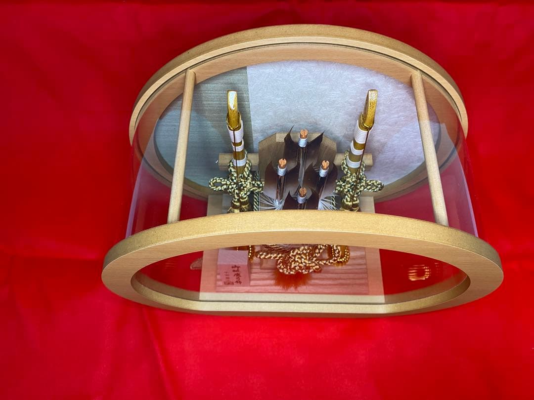 平安豊久　破魔弓　白木　円形アクリルケース・間口約３０×奥行約１６×高さ約３０㎝