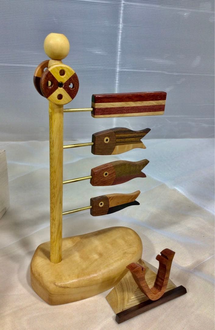 天然木　鯉のぼりと兜飾り　無着色　一点物　手造り