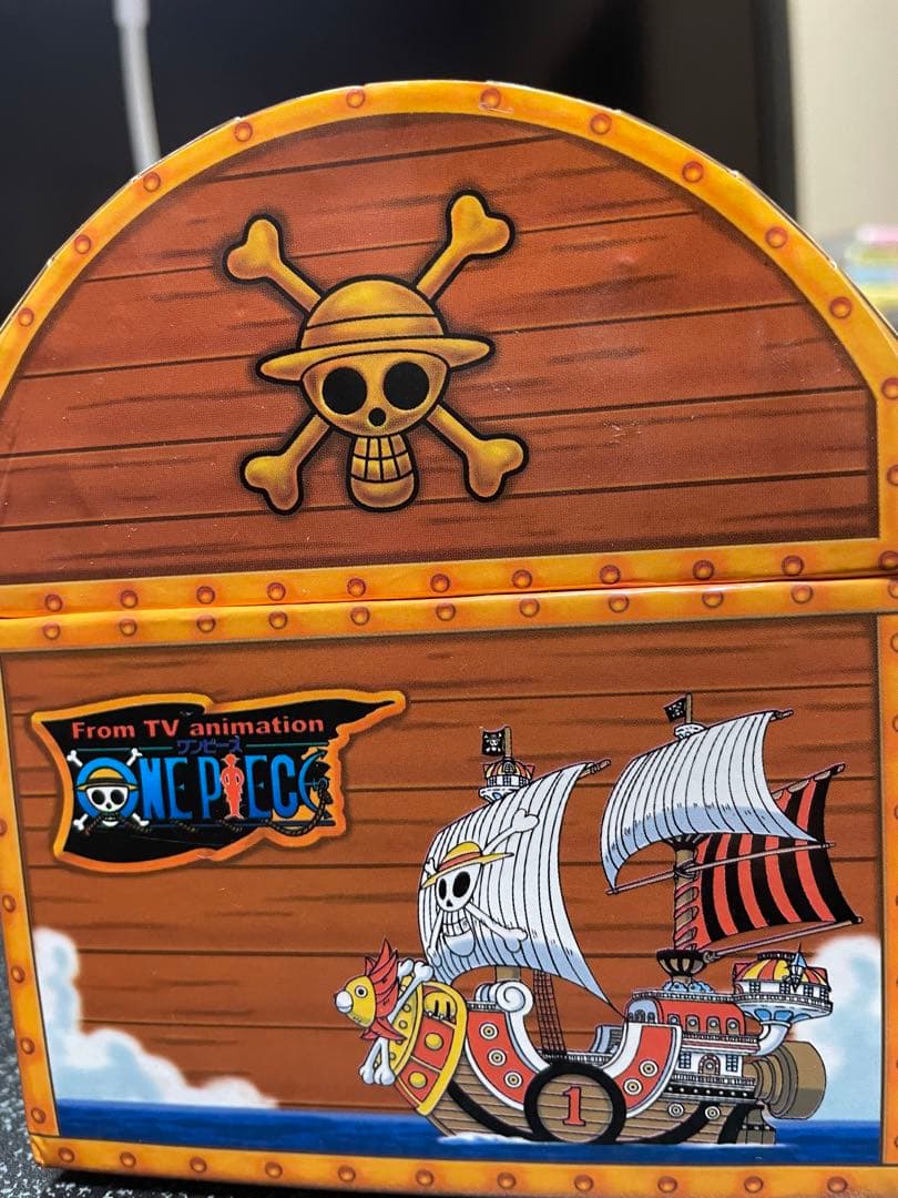 希少品】ワンピース 宝箱ケース付き マグカップ - メルカリ