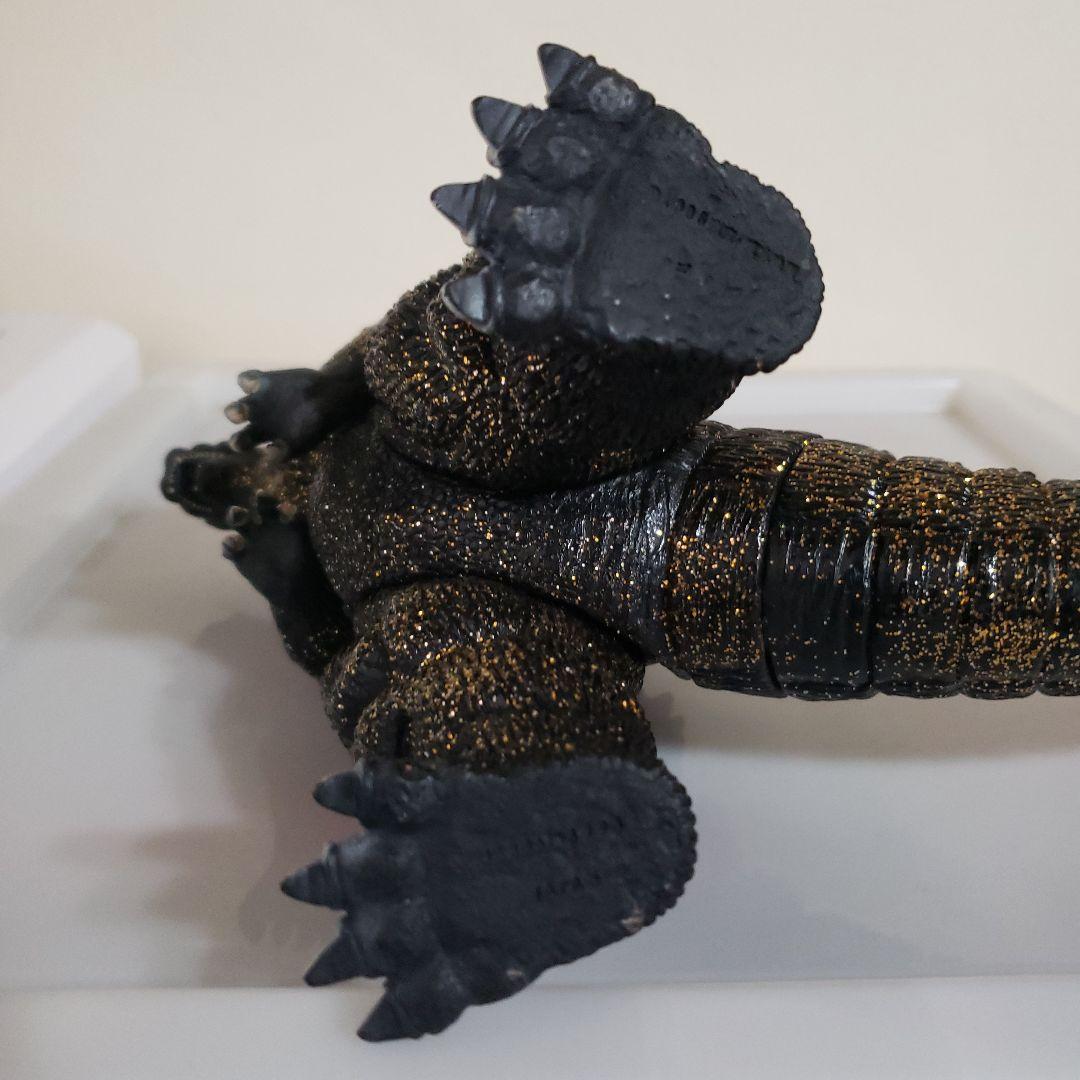 バンダイ ソフビ 世紀末覇王ゴジラ 黒と金のラメ 約30cm - メルカリ