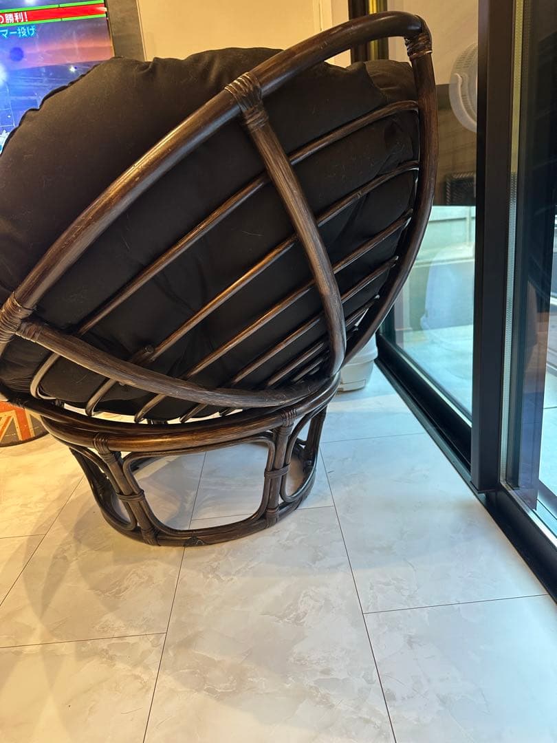 ヴェノムV様　ラタン製パパ椅子 黒色クッション付き　アジアン