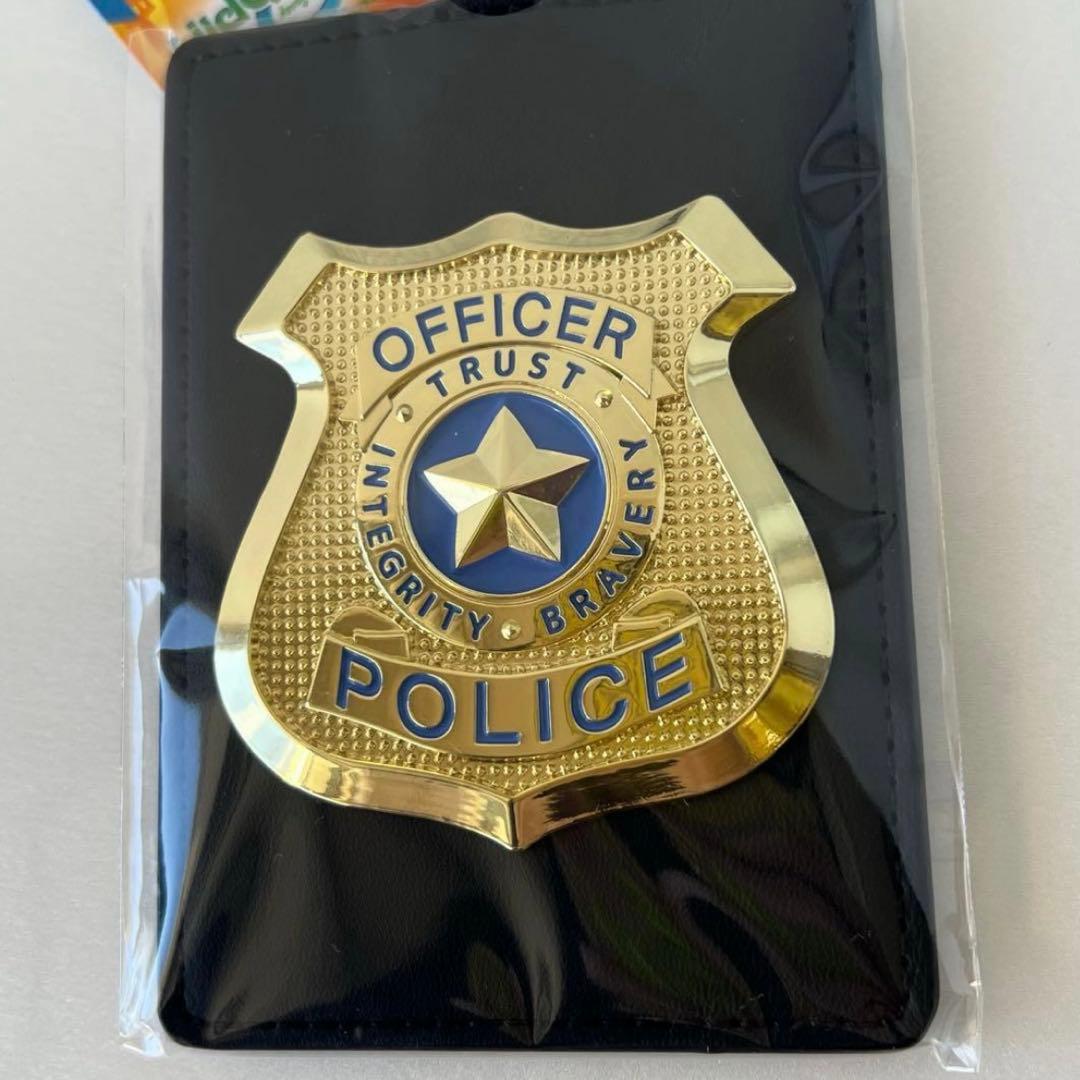 ズートピア 警察バッジ風パスケース ニック ジュディ TOHO限定 警察