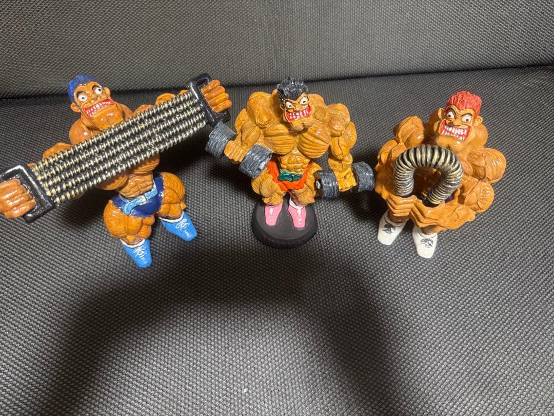 ボディービル　マッチョトリオ筋肉トレフィギュア3体セット　ゴールドジム