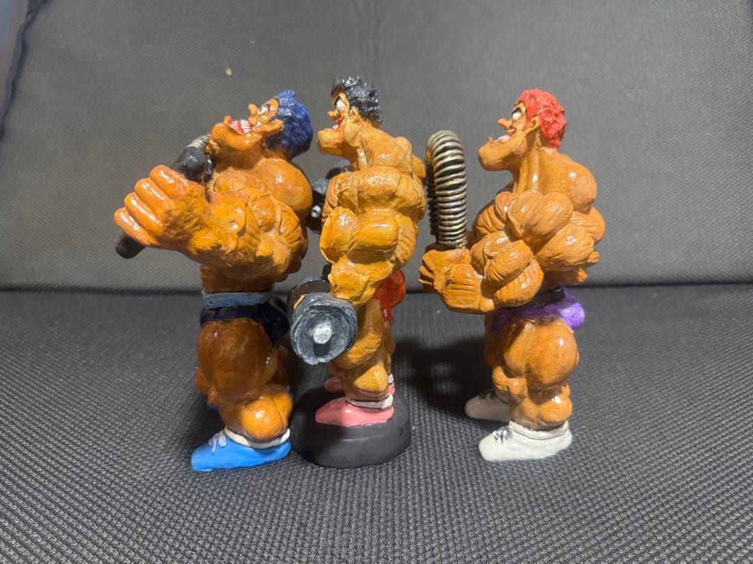 ボディービル　マッチョトリオ筋肉トレフィギュア3体セット　ゴールドジム