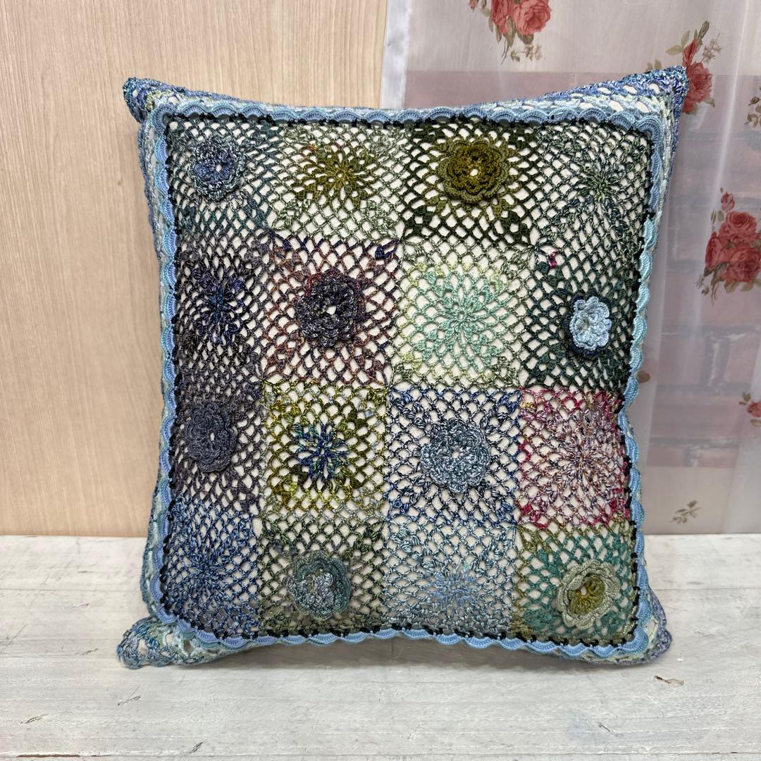 クッションカバー オリムパス刺繍糸　ハンドメイド 手編み　hand work