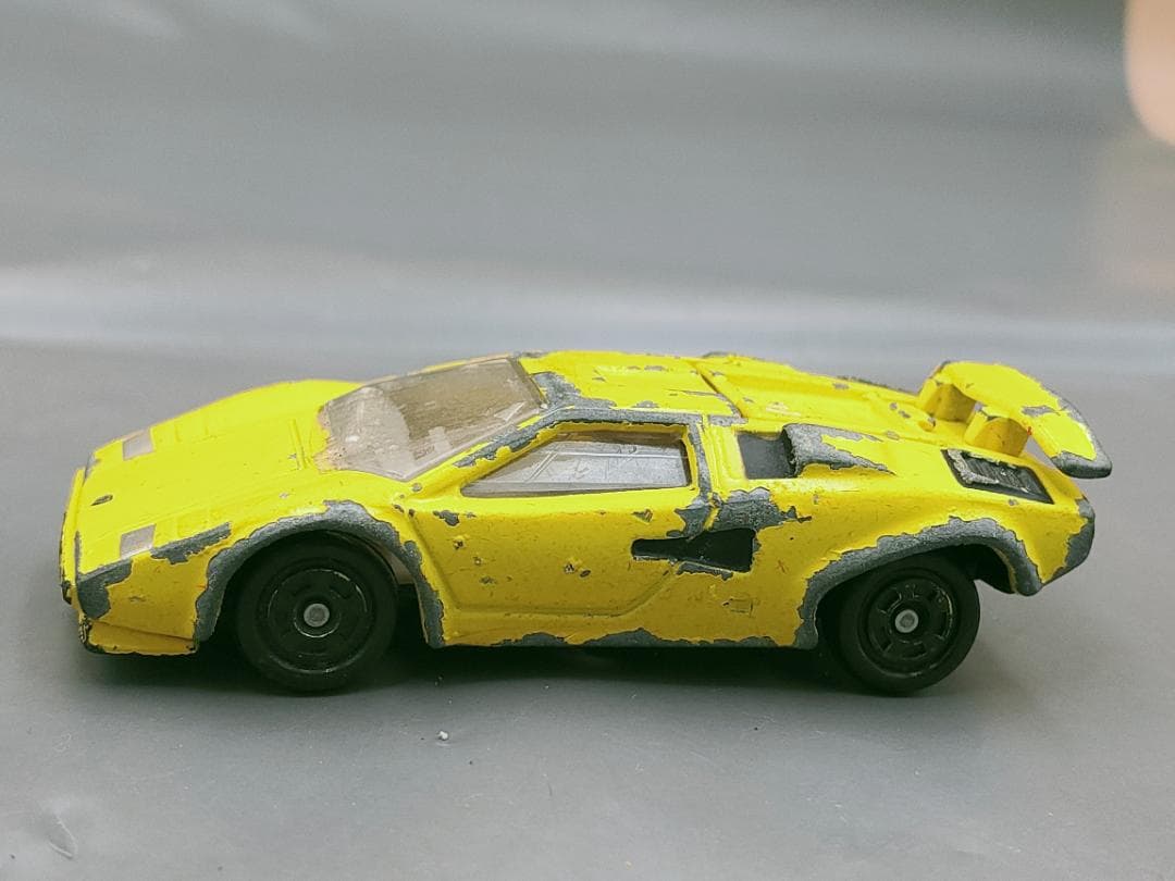 ランボルギー LP500 ニカー ダイキャスト トミカ No.F12 MC084