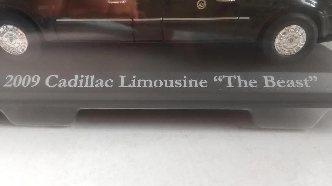 グリーンライト 2009 キャデラック ワン リムジン ザ ビースト 1/43