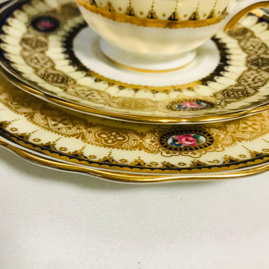 cauldon コウルドン　フラワー窓絵　金彩　トリオ