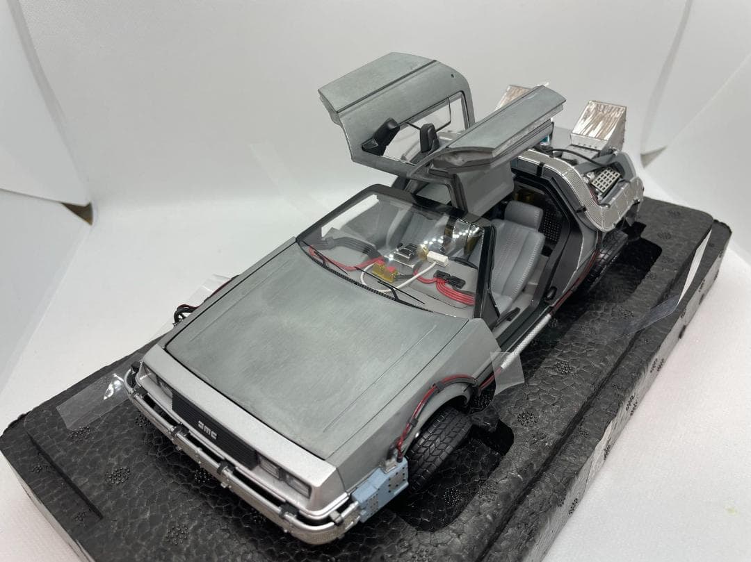 205-100 HotWheels 1/18 バック トゥ ザ フューチャー