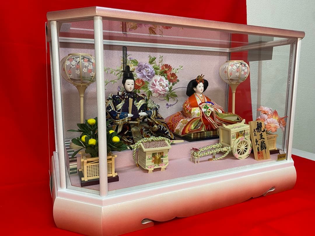 東京久月　雛人形オルゴール付き親王飾り・間口約６１×奥行約３４×高さ約３８㎝