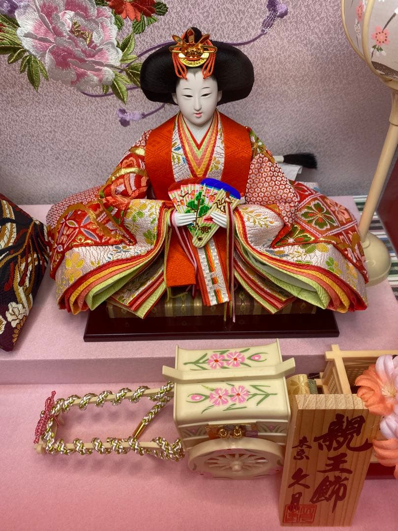 東京久月　雛人形オルゴール付き親王飾り・間口約６１×奥行約３４×高さ約３８㎝