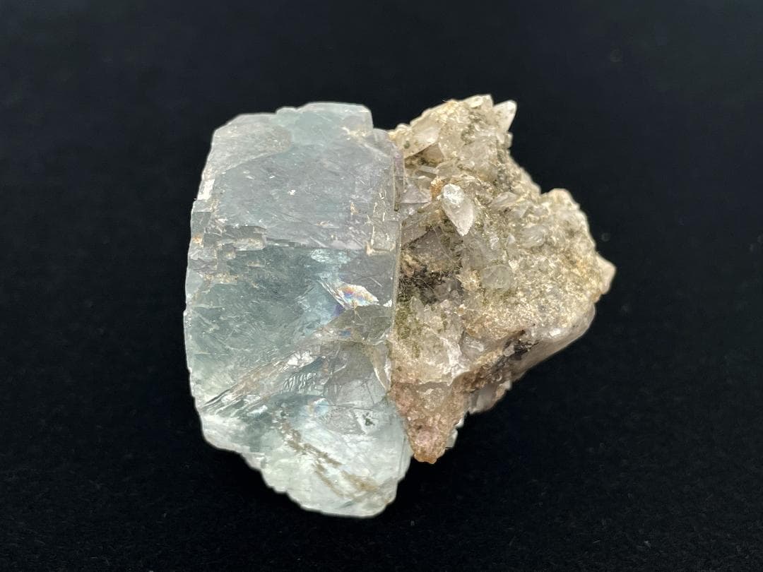 原石（ブルーフローライト）