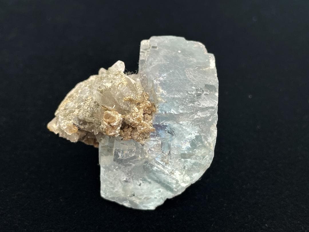 原石（ブルーフローライト）