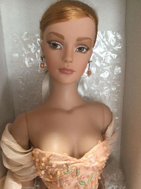 人形 Tonner Doll Sydney Chase Savior-Faire