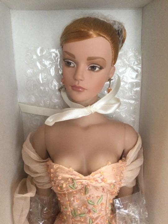 人形 Tonner Doll Sydney Chase Savior-Faire