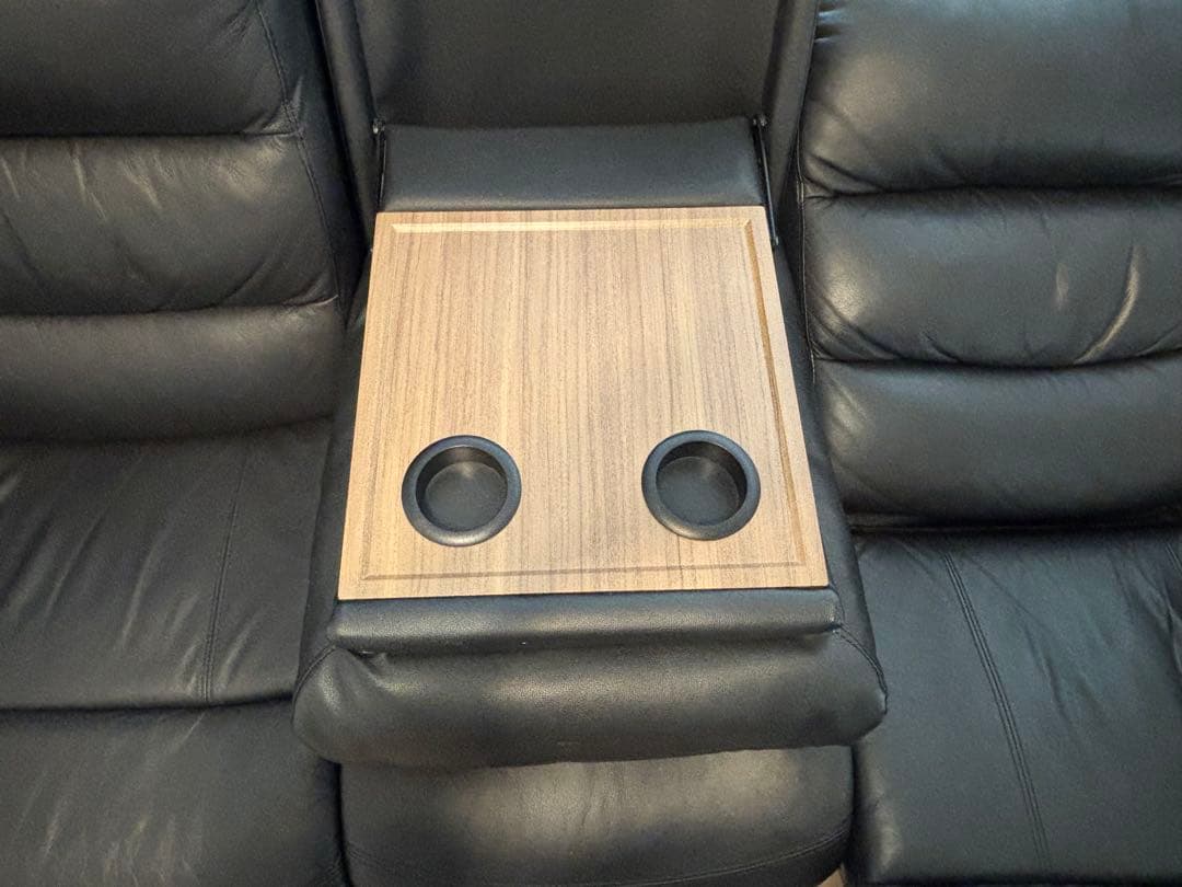 リクライニング3人掛けソファ 黒 レザー カップホルダー付き