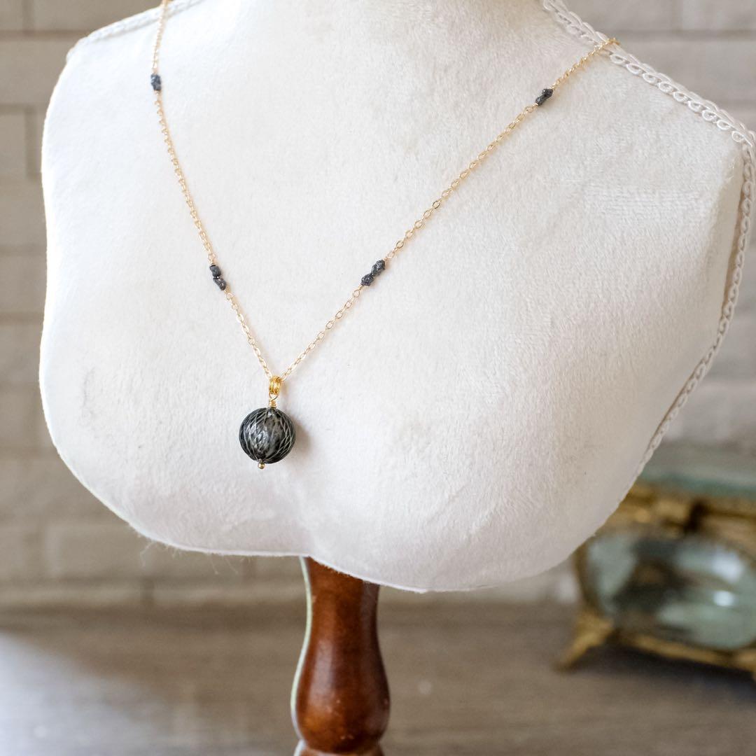 14kgfタヒチアンパールカービングネックレス