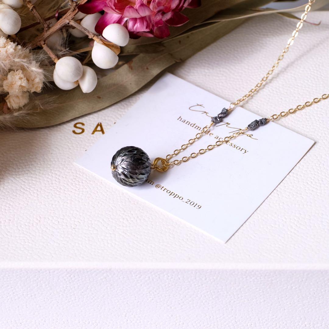 14kgfタヒチアンパールカービングネックレス