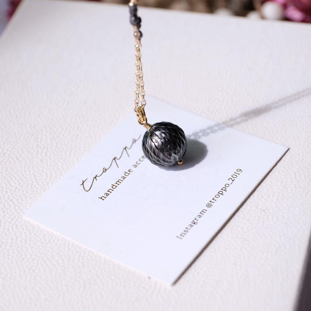 14kgfタヒチアンパールカービングネックレス